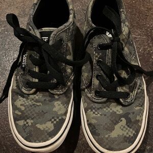 Vans Kids Camo Print Sneakers